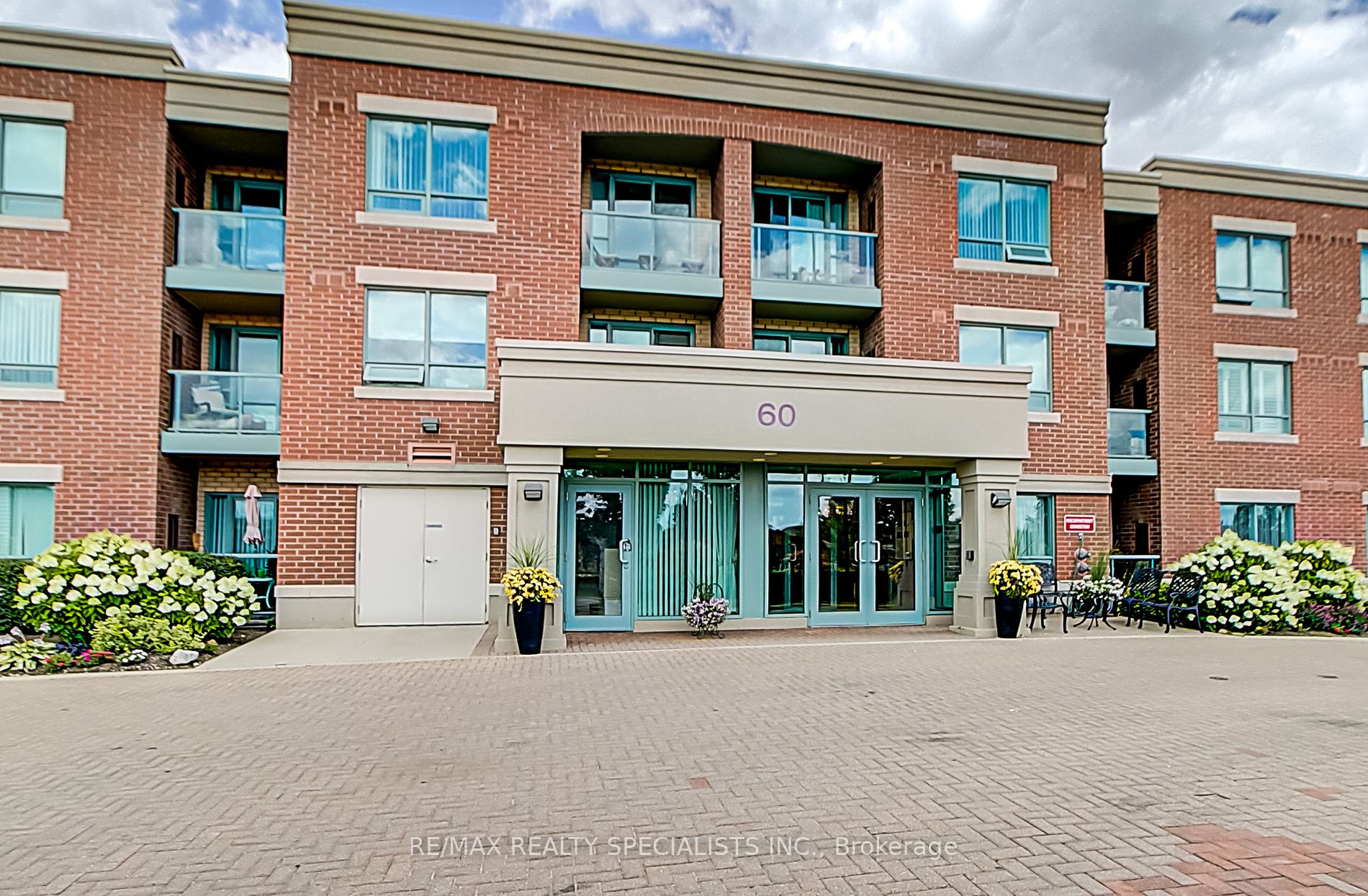 Condo Apt house for sale at 60 Via Rosedale Brampton Ontario