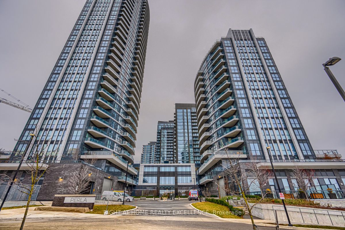 Condo Apt house for sale at 65 Watergarden D Mississauga Ontario