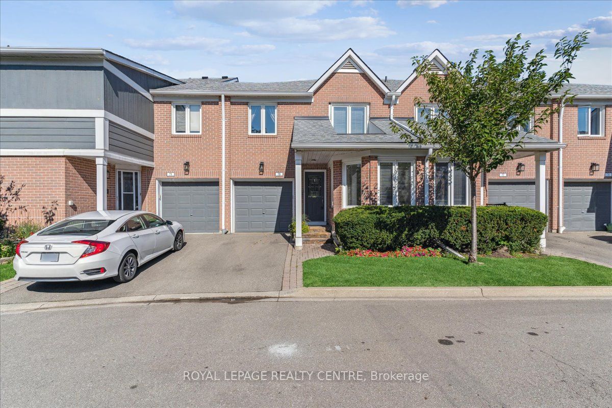 Condo Townhouse house for sale at 2205 South Millw Mississauga Ontario