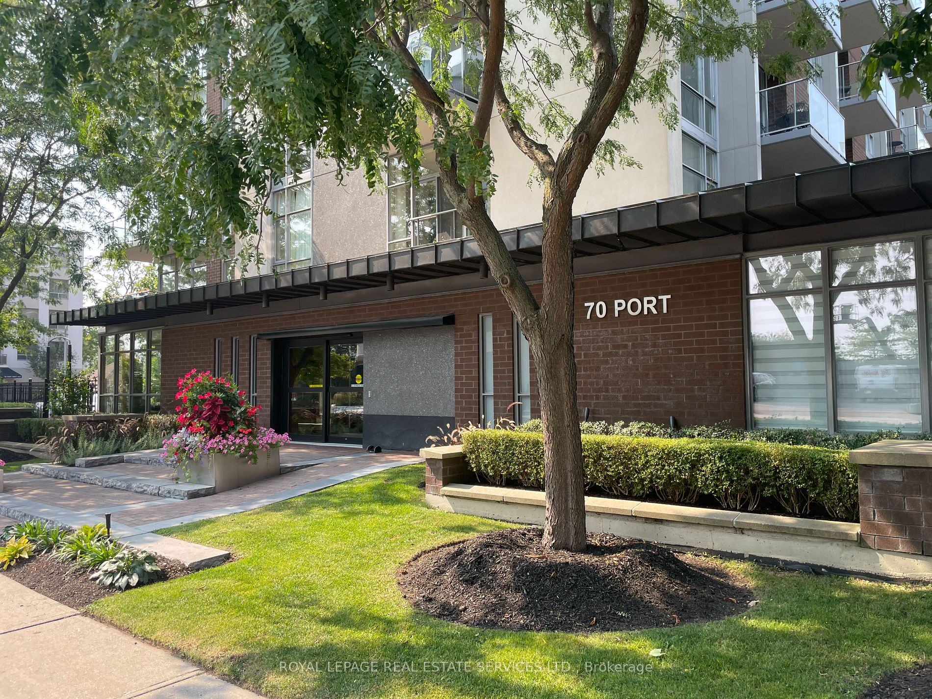 Condo Apt house for sale at 70 Port St E Mississauga Ontario