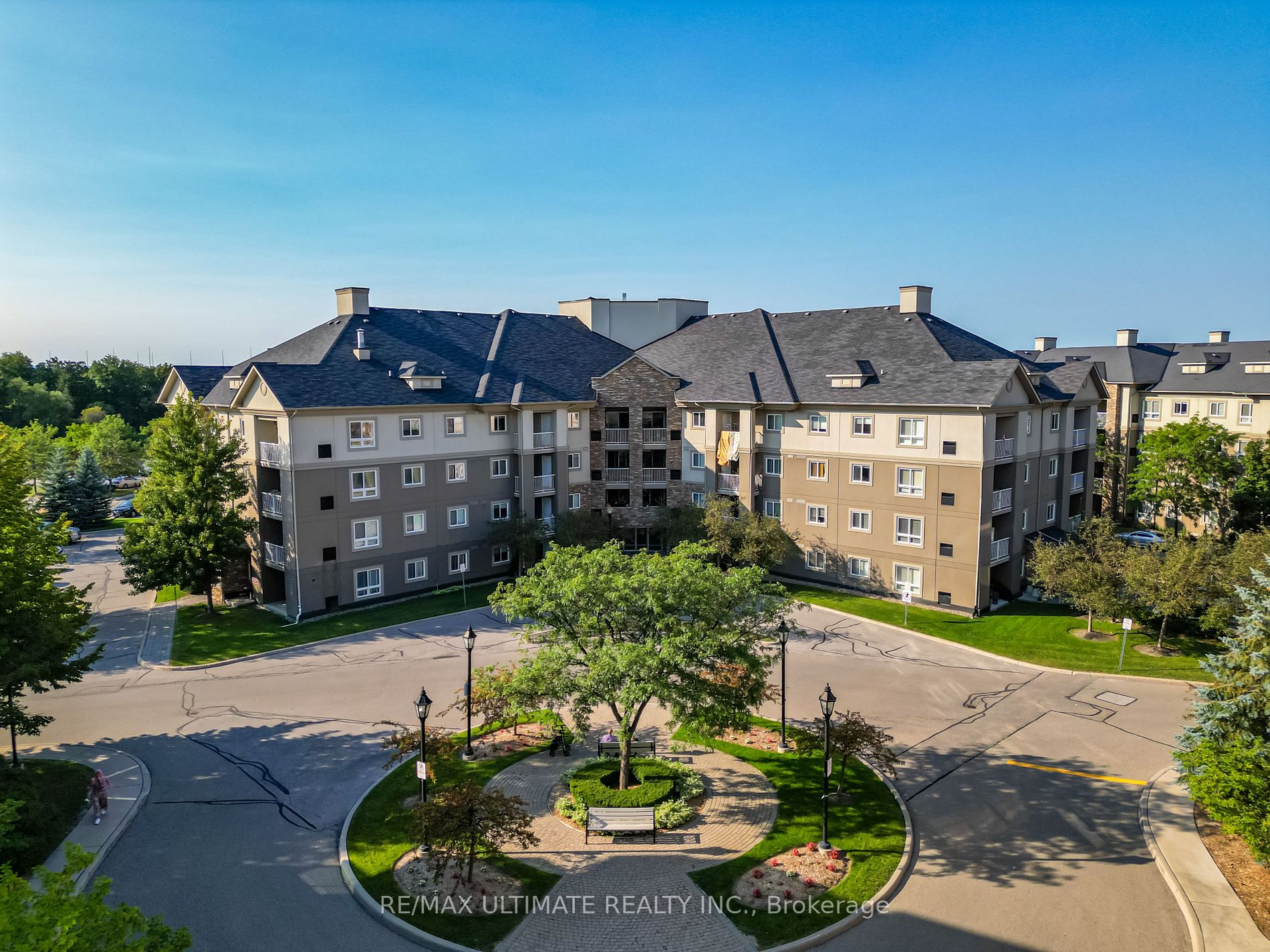 Condo Apt house for sale at 4 Dayspring Circ Brampton Ontario