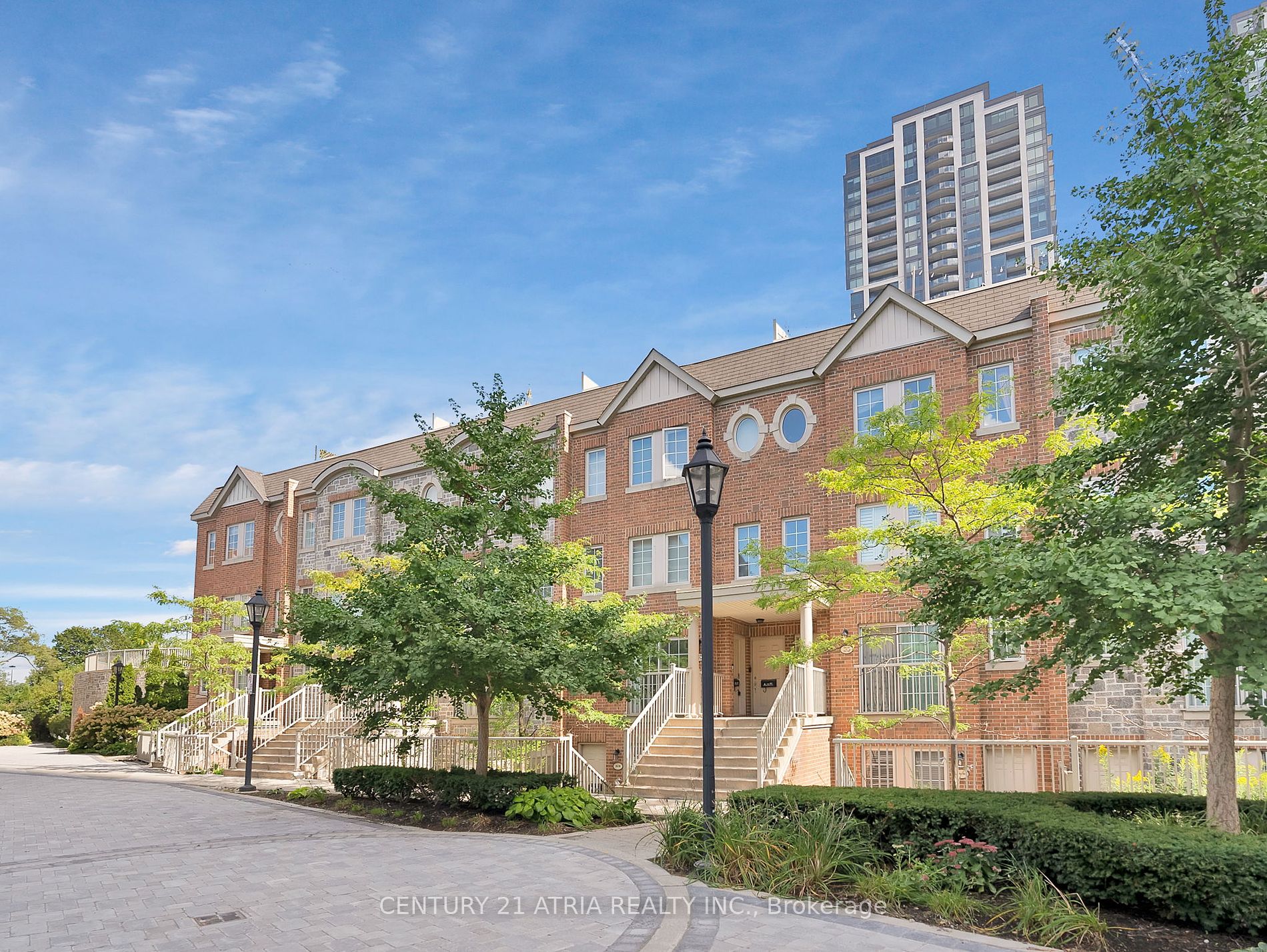 Condo Townhouse house for sale at 9 Windermere Ave Toronto Ontario