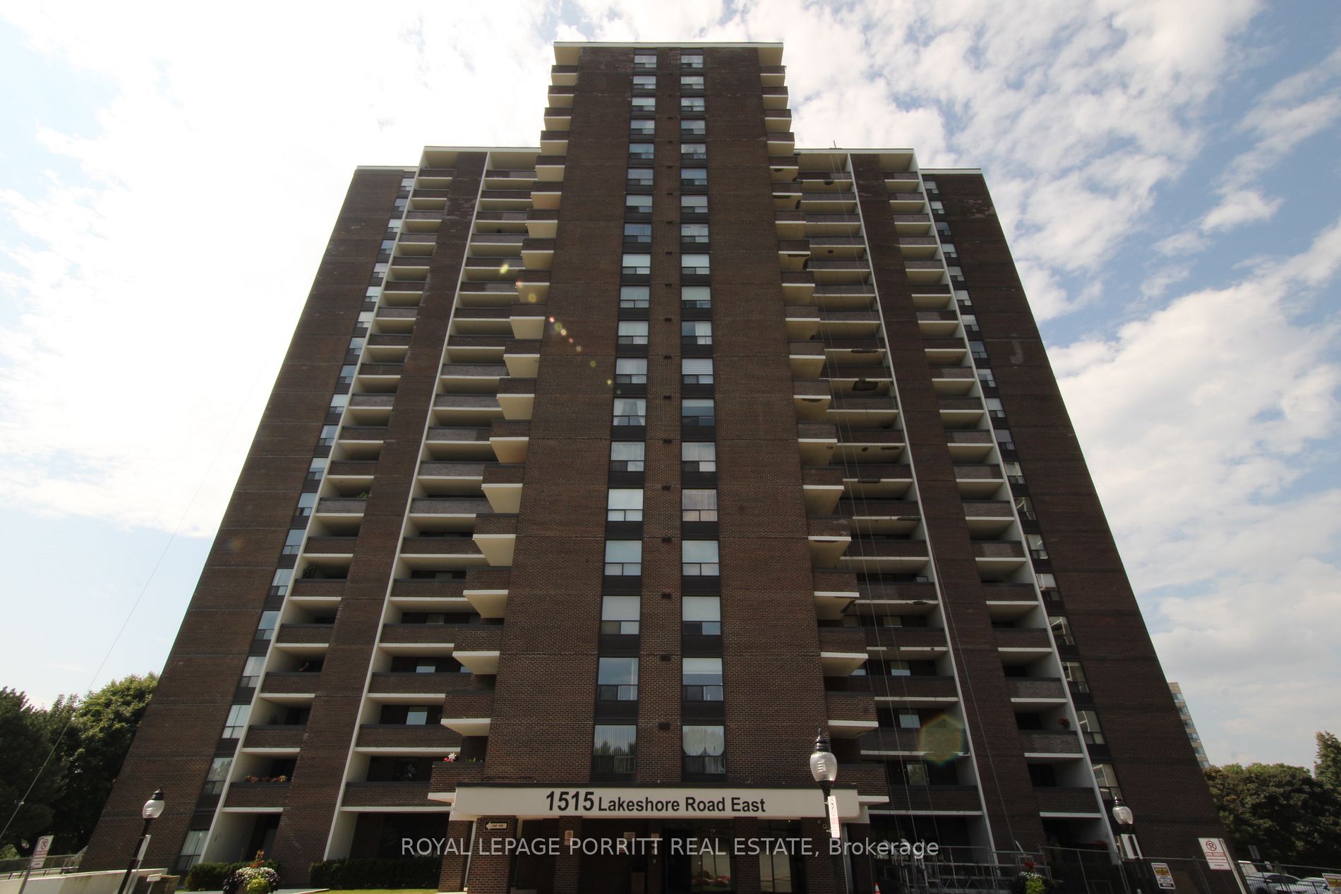 Condo Apt house for sale at 1515 Lakeshore R Mississauga Ontario