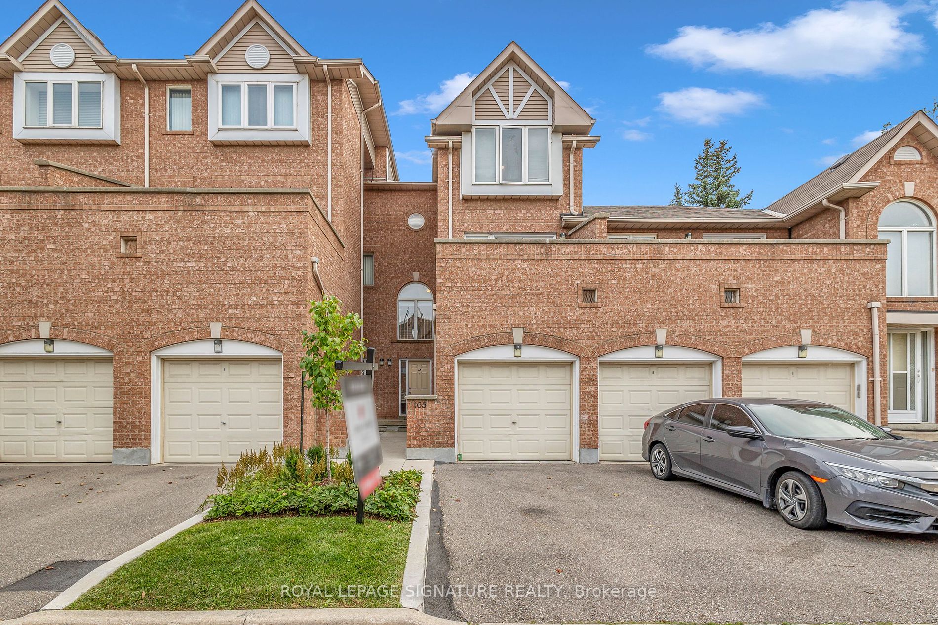 Condo Townhouse house for sale at 99 Bristol Rd E Mississauga Ontario