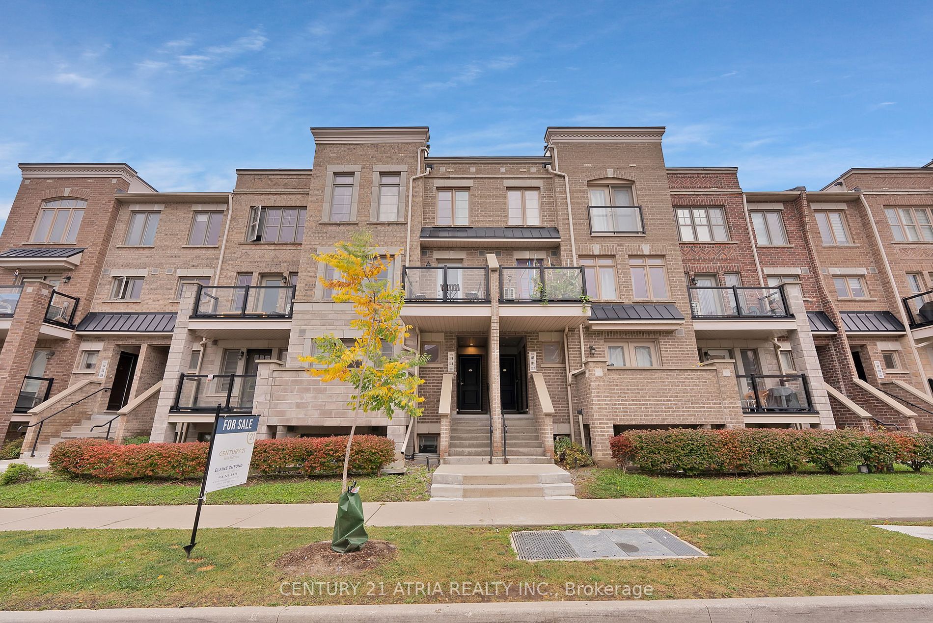 Condo Townhouse house for sale at 100 Parrotta Dr Toronto Ontario