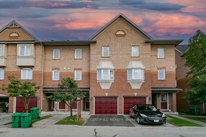 Condo Townhouse house for sale at 6950 Tenth Line  Mississauga Ontario