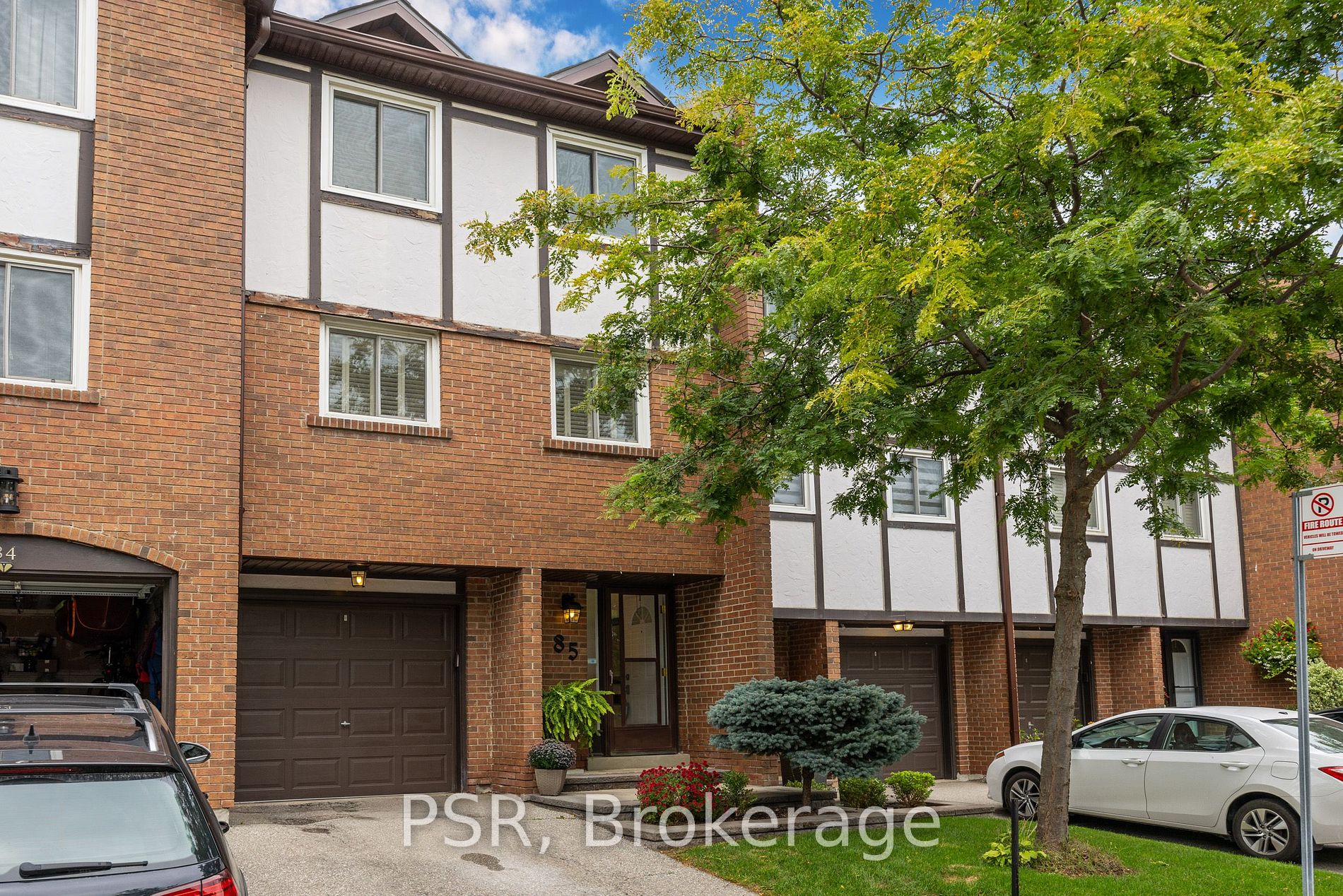 Condo Townhouse house for sale at 1755 Rathburn Rd Mississauga Ontario