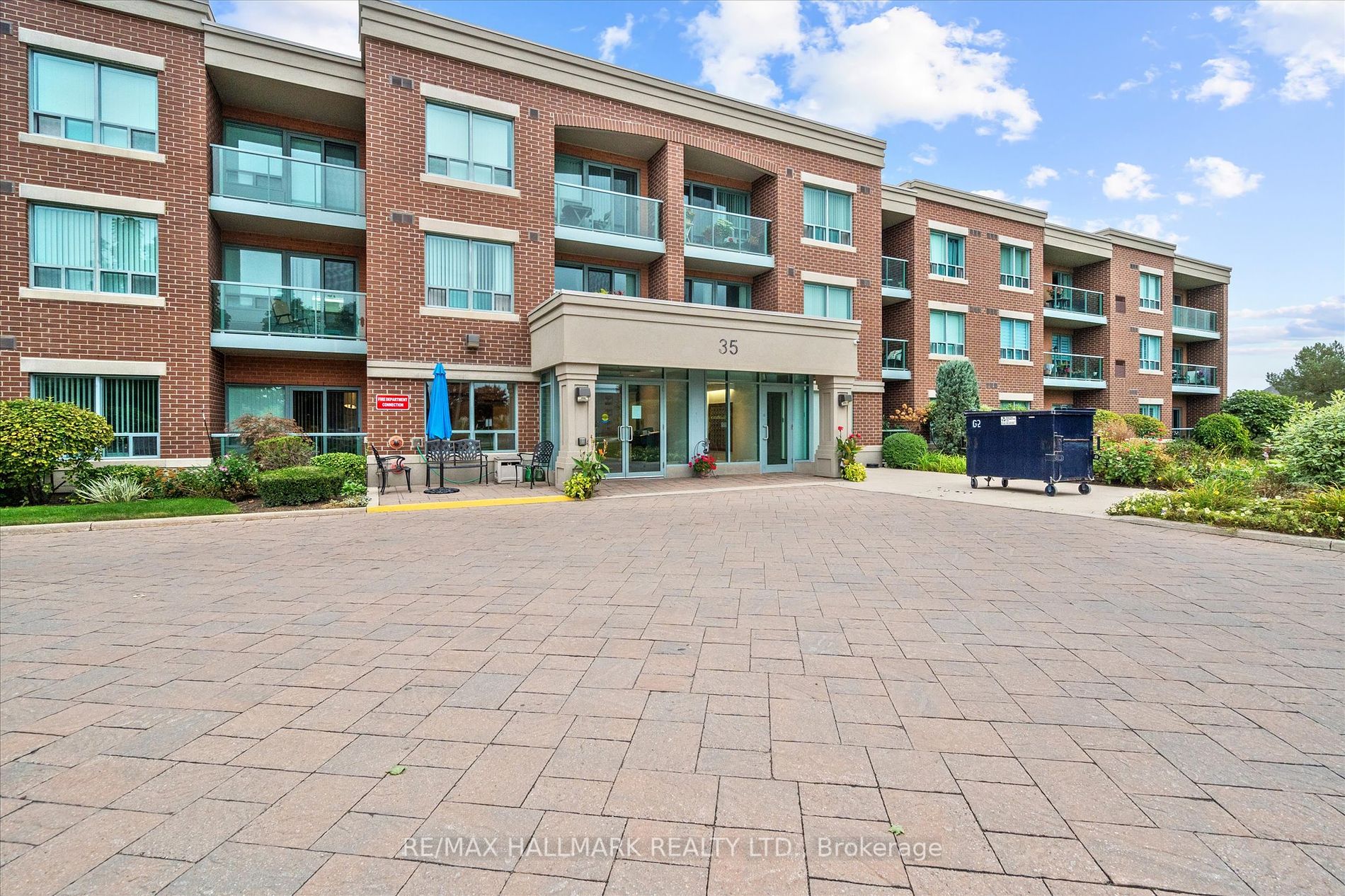 Condo Apt house for sale at 35 Via Rosedale  Brampton Ontario