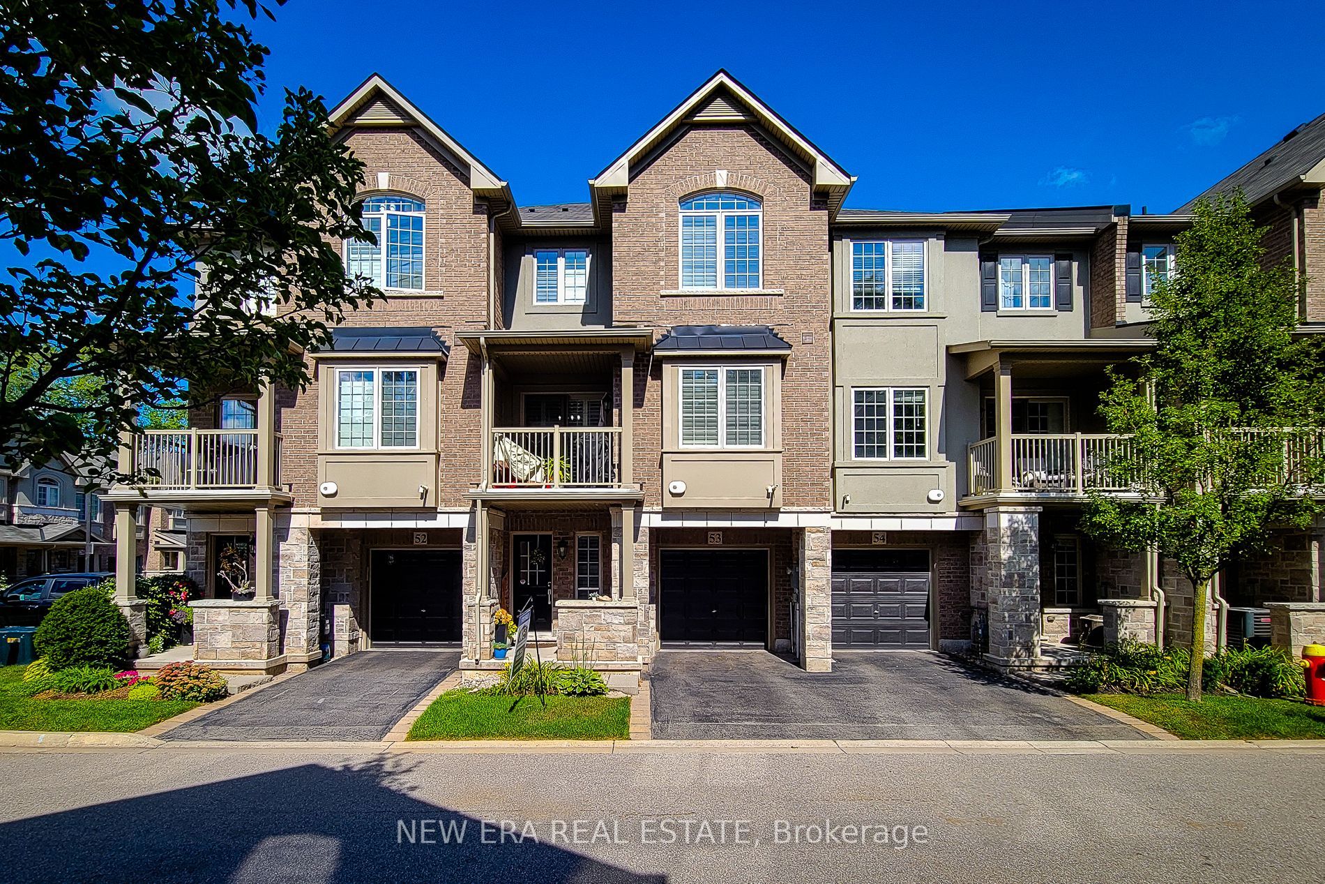 Condo Townhouse house for sale at 2086 Ghent Ave Burlington Ontario