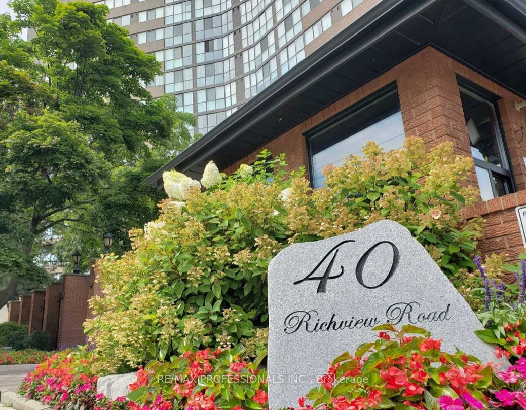 Condo Apt house for sale at 40 Richview Rd Toronto Ontario