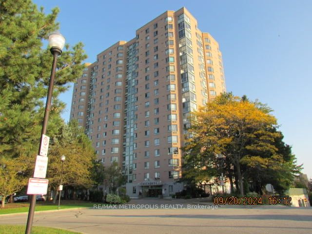 Condo Apt house for sale at 61 Markbrook Lan Toronto Ontario