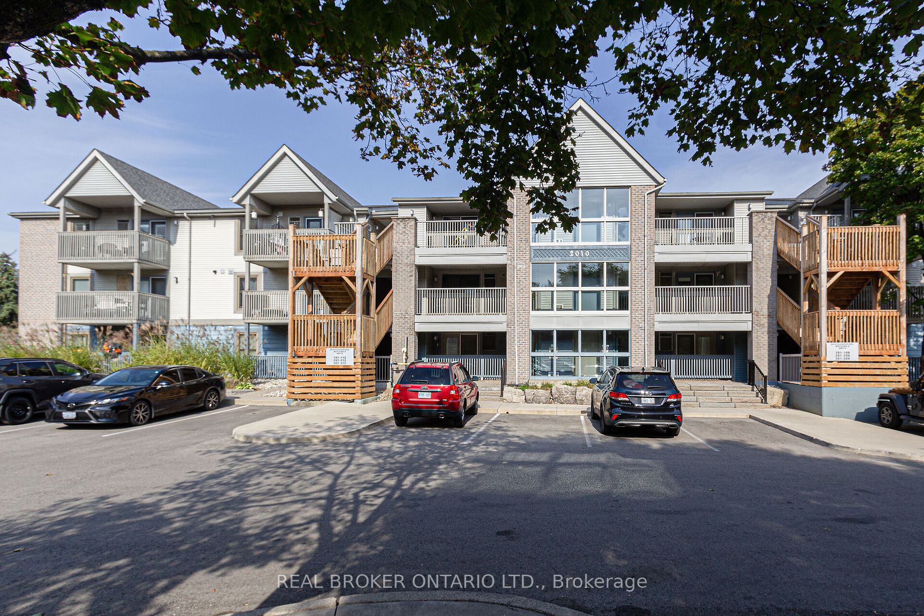 Condo Apt house for sale at 2010 Cleaver Ave Burlington Ontario