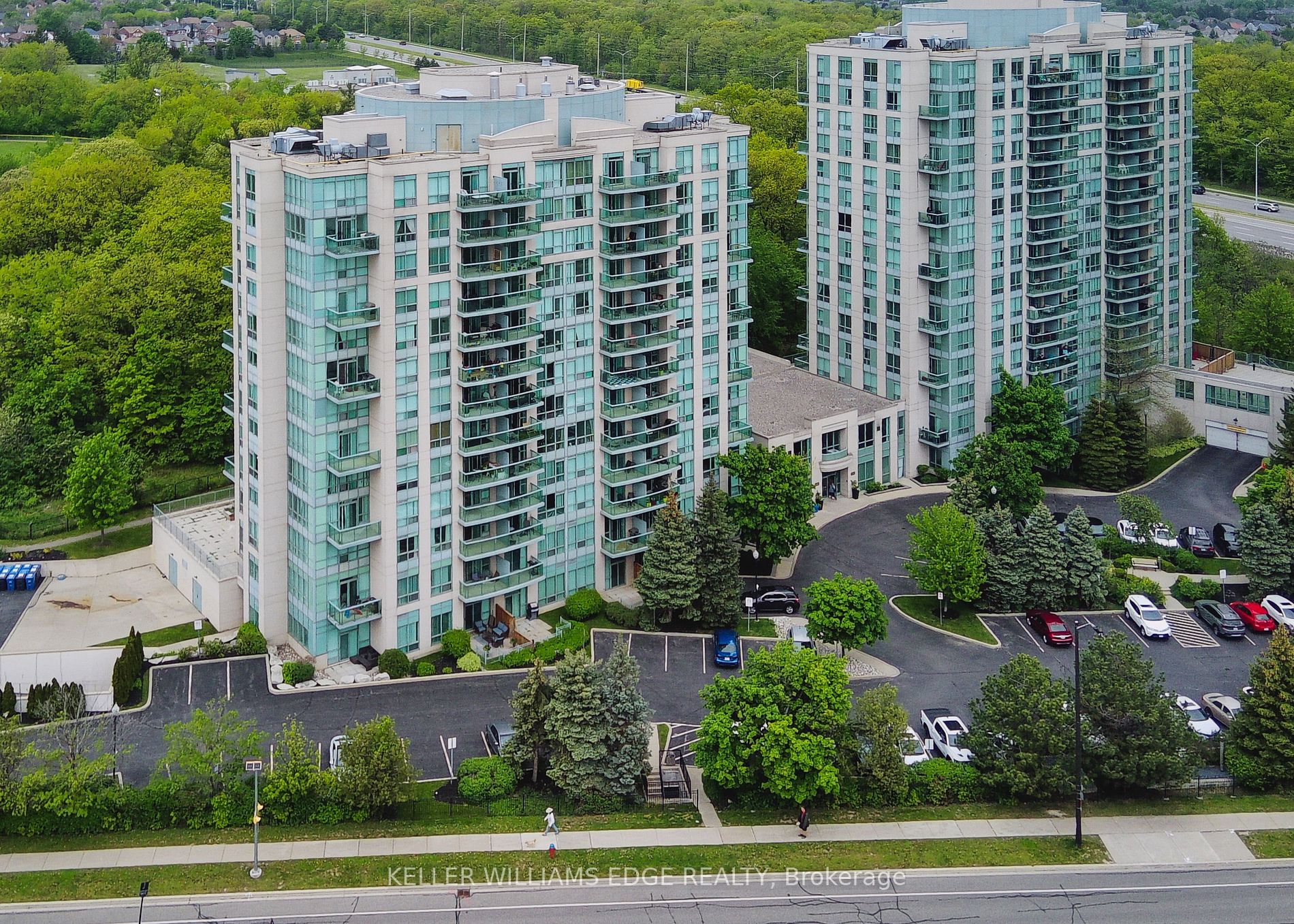 Condo Apt house for sale at 2585 Erin Centre Mississauga Ontario