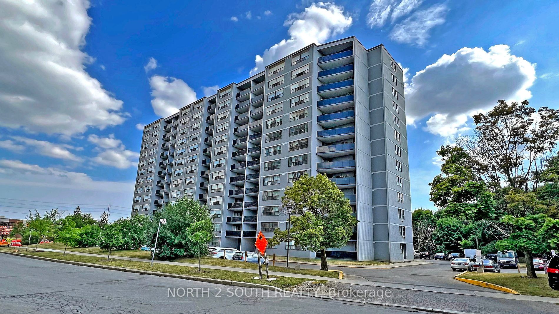 Condo Apt house for sale at 10 Tobermory Dr Toronto Ontario