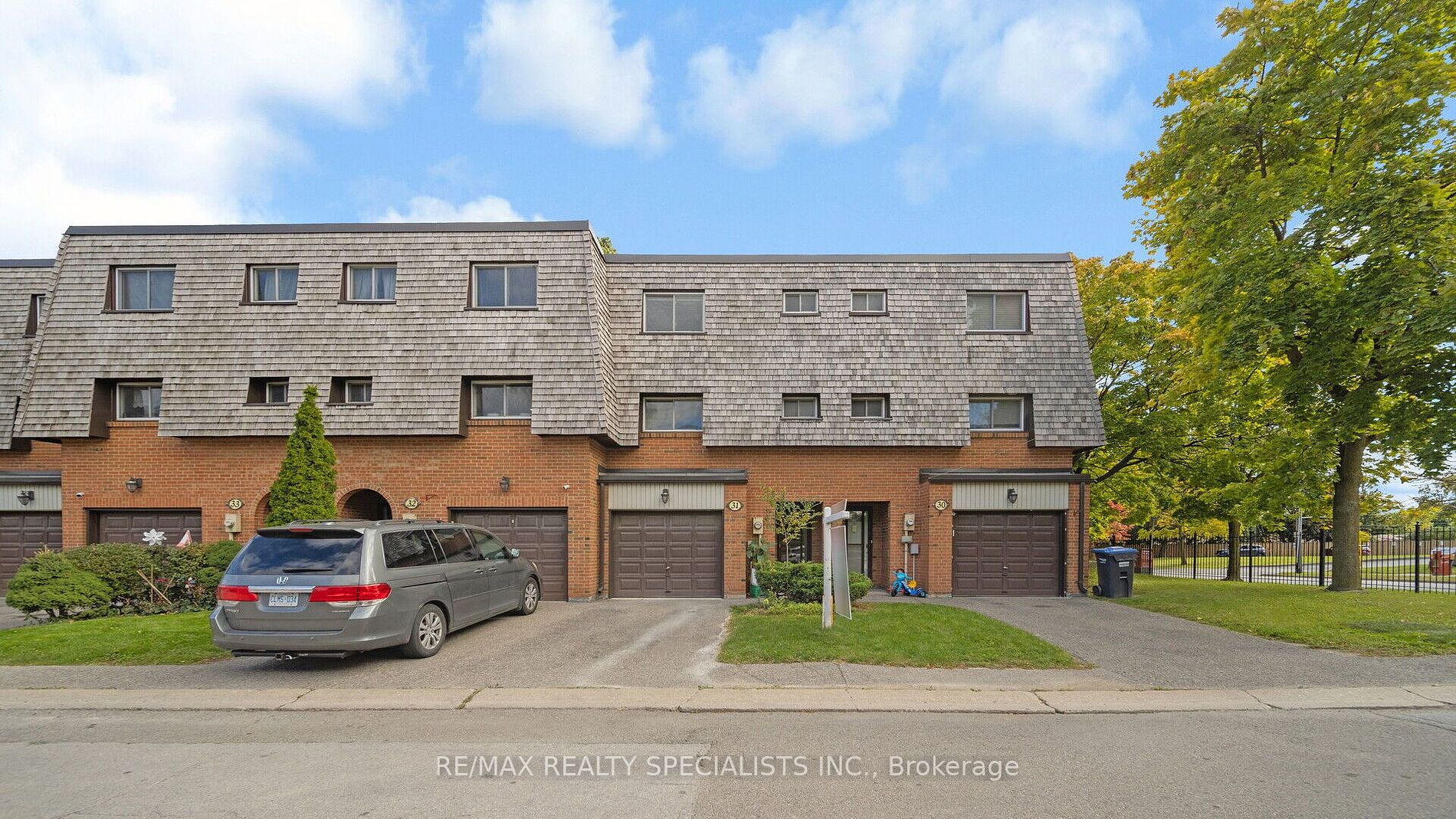 Condo Townhouse house for sale at 31 Briar Path Brampton Ontario