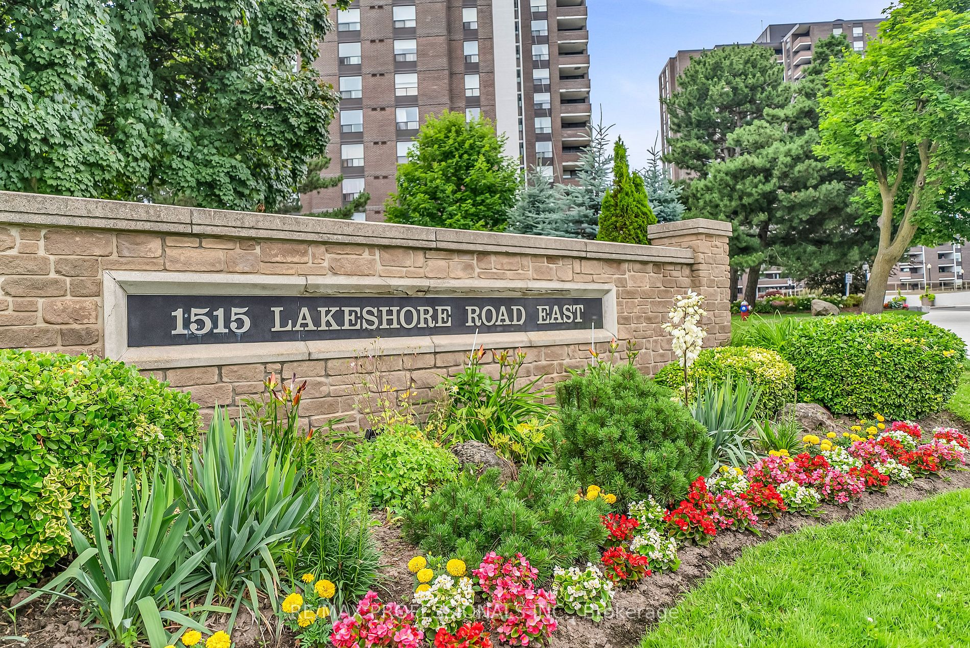 Condo Apt house for sale at 1515 Lakeshore R Mississauga Ontario