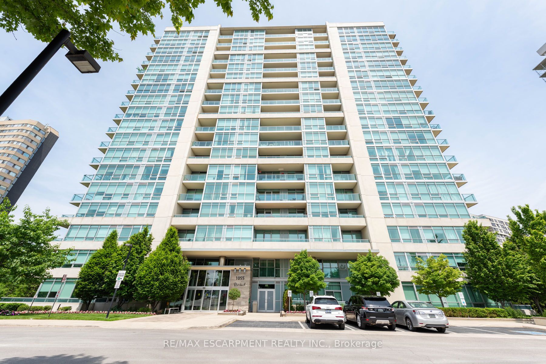 Condo Apt house for sale at 1055 Southdown R Mississauga Ontario