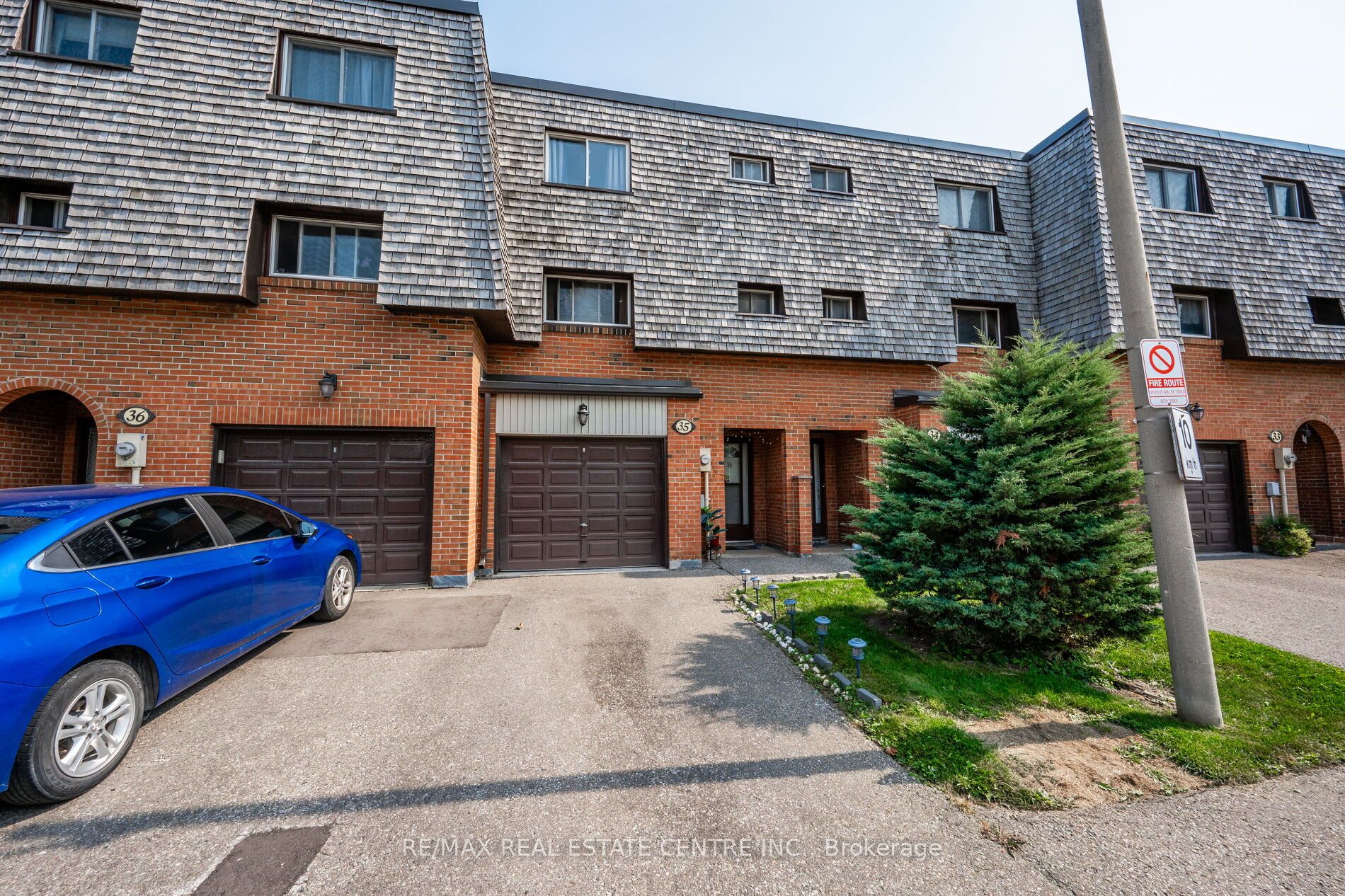 Condo Townhouse house for sale at 35 Briar Path Brampton Ontario