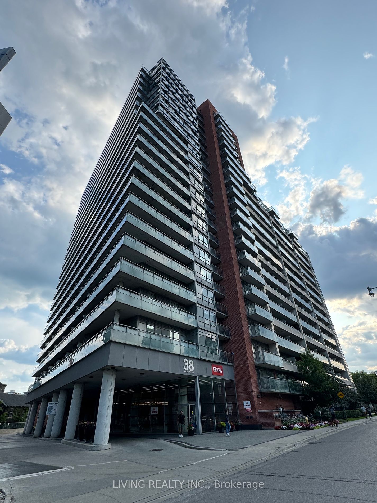 Condo Apt house for sale at 38 Joe Shuster W Toronto Ontario