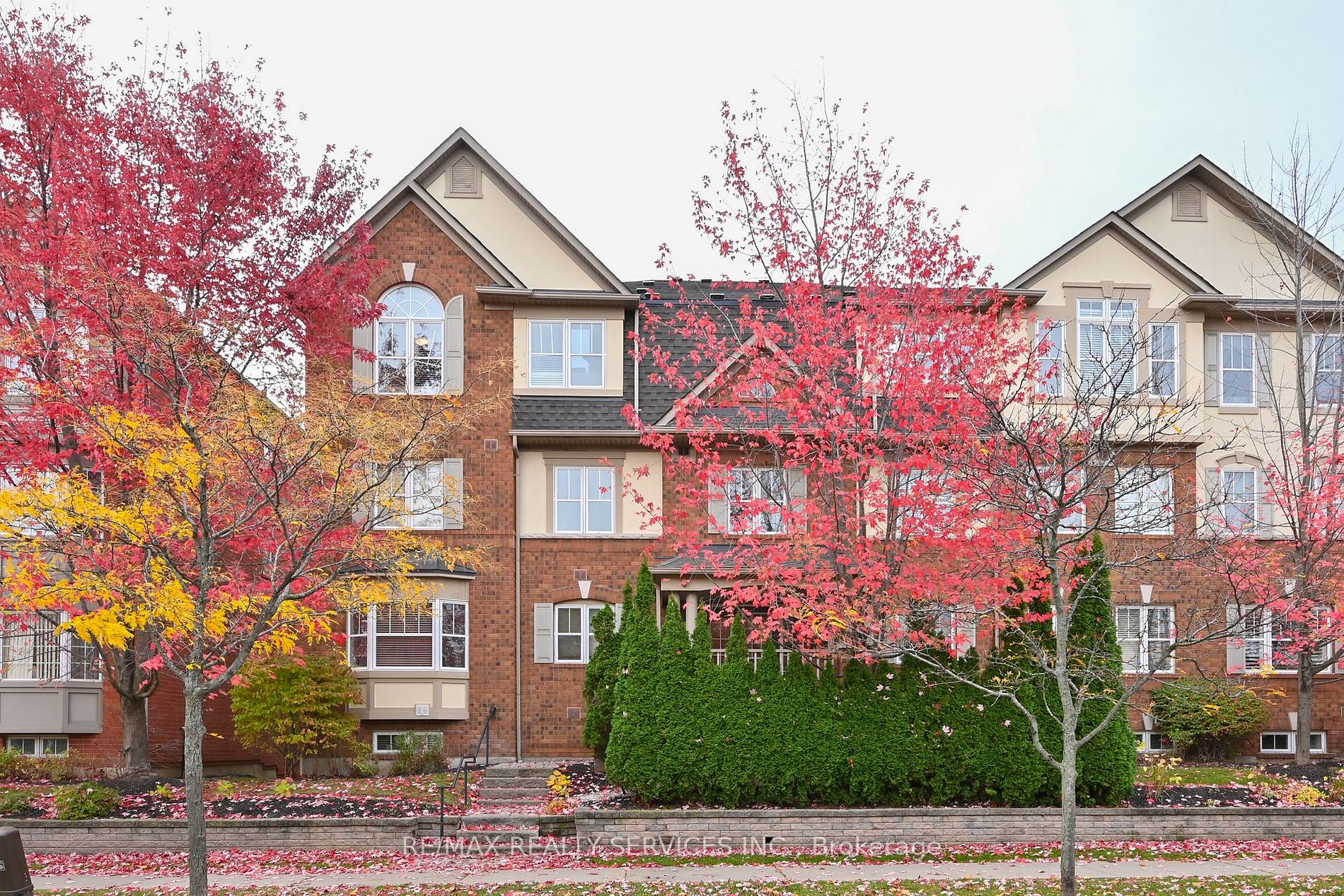 Condo Townhouse house for sale at 574 Shoreline Dr Mississauga Ontario