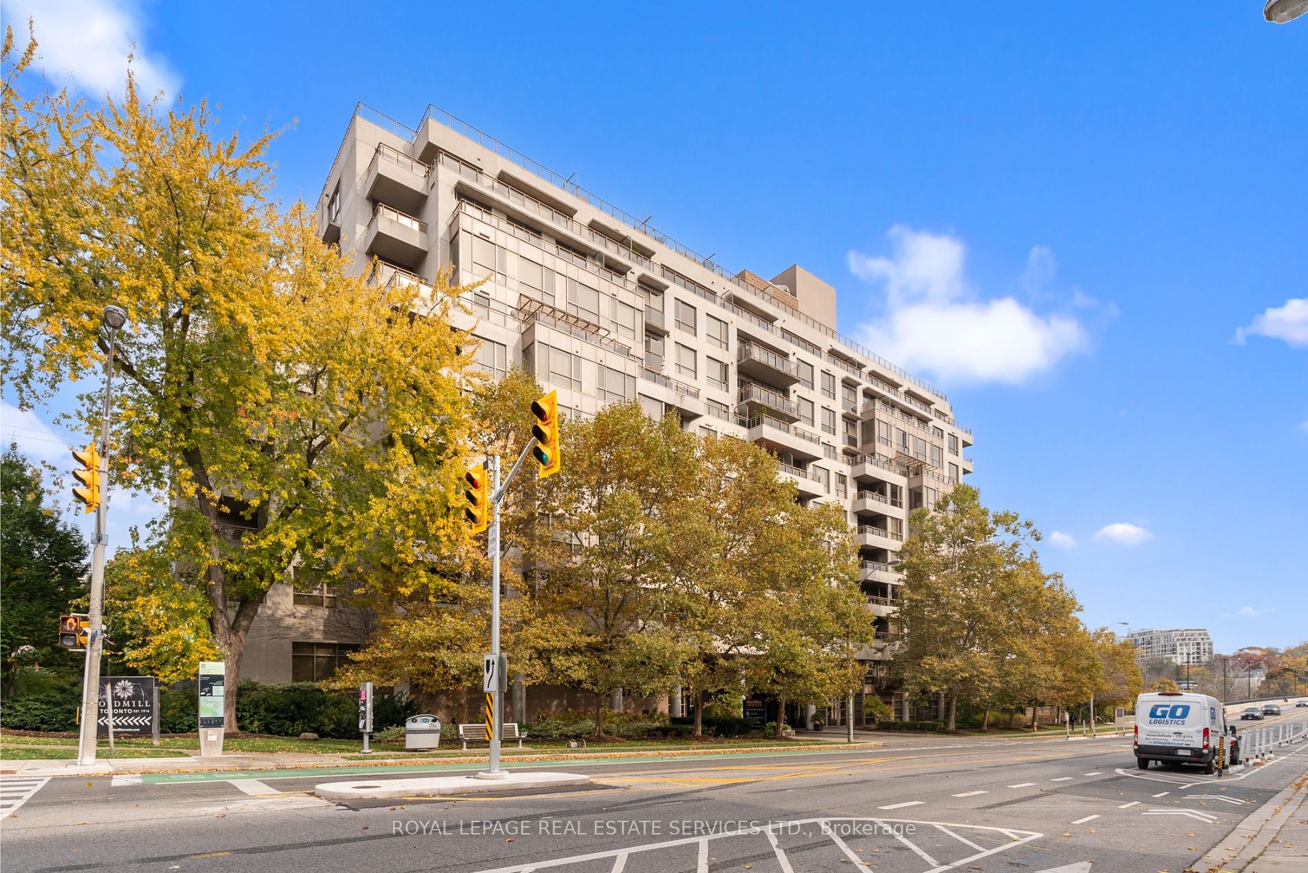 Condo Apt house for sale at 2662 Bloor St W Toronto Ontario