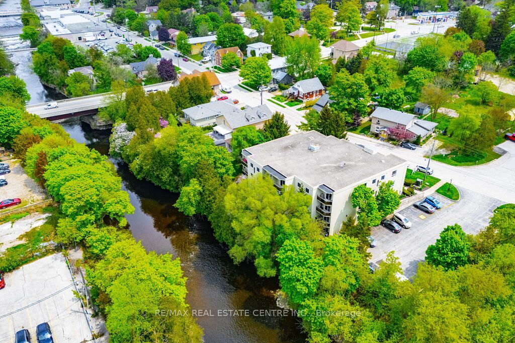 Condo Apt house for sale at 245 Queen St W Centre Welling Ontario