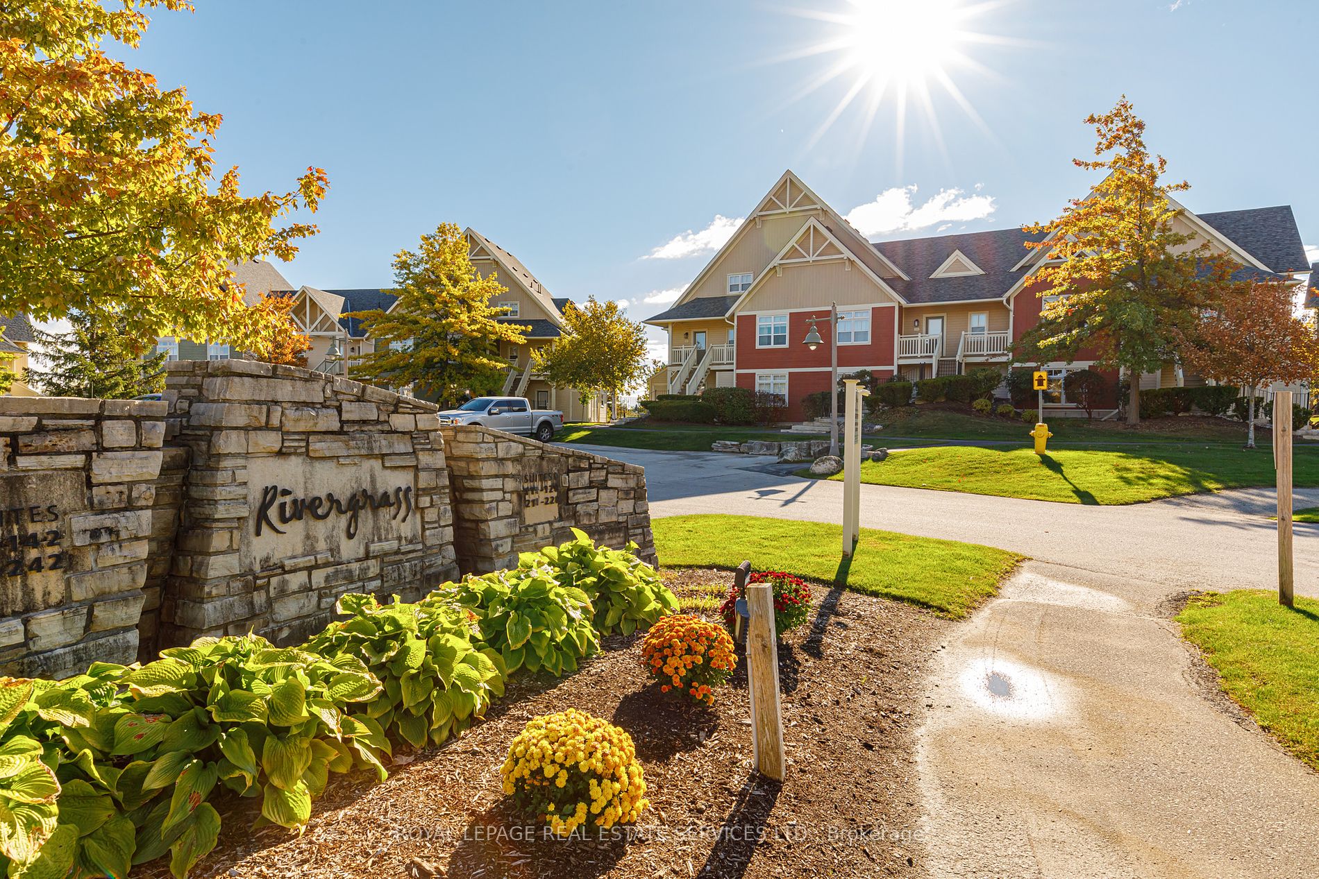 Condo Townhouse house for sale at 125 Fairway Crt Blue Mountains Ontario