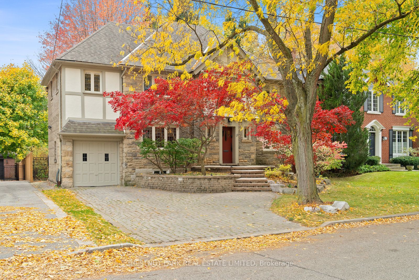 Detached house for sale at 19 Hillhurst Blvd Toronto Ontario