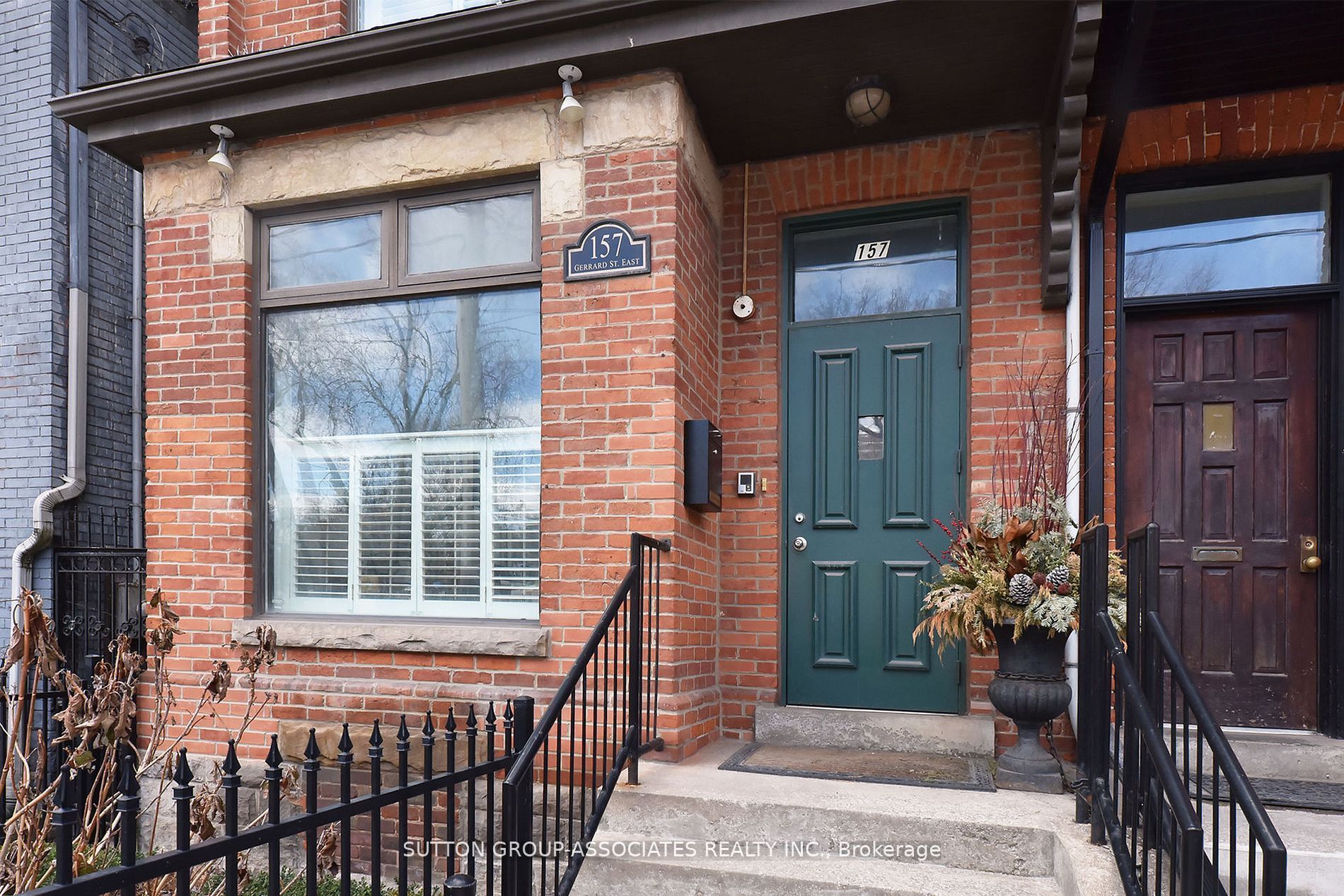 Att/Row/Twnhouse house for sale at 157 Gerrard St E Toronto Ontario