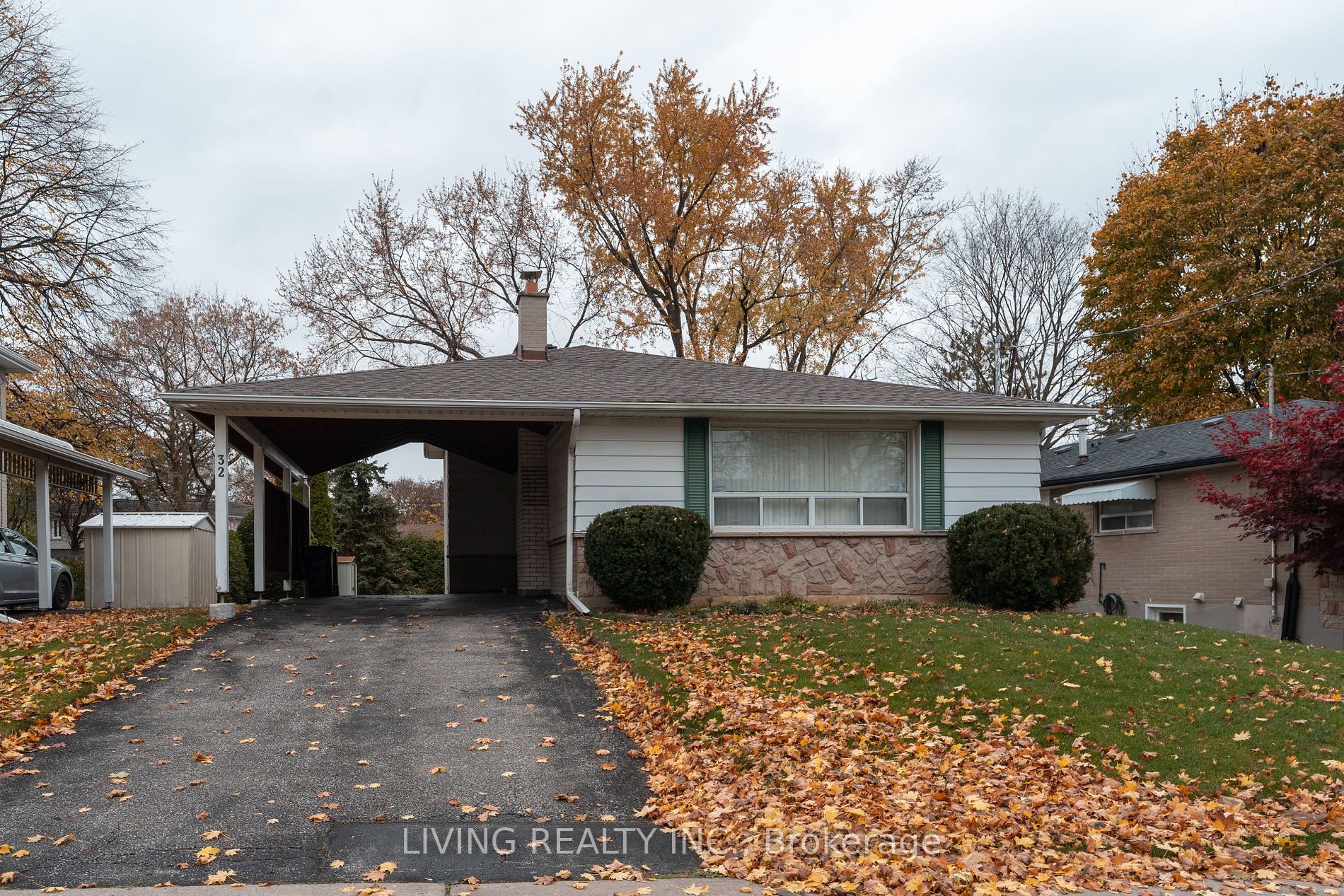 Detached house for sale at 32 Marowyne Dr Toronto Ontario