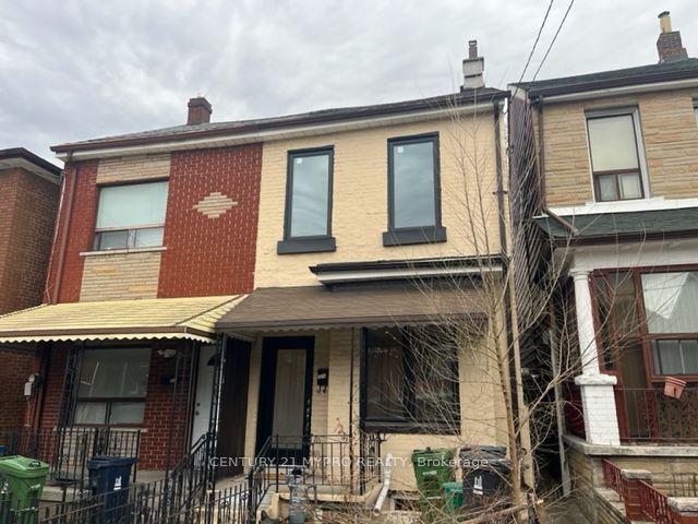 Att/Row/Twnhouse house for sale at 174 Manning Ave Toronto Ontario