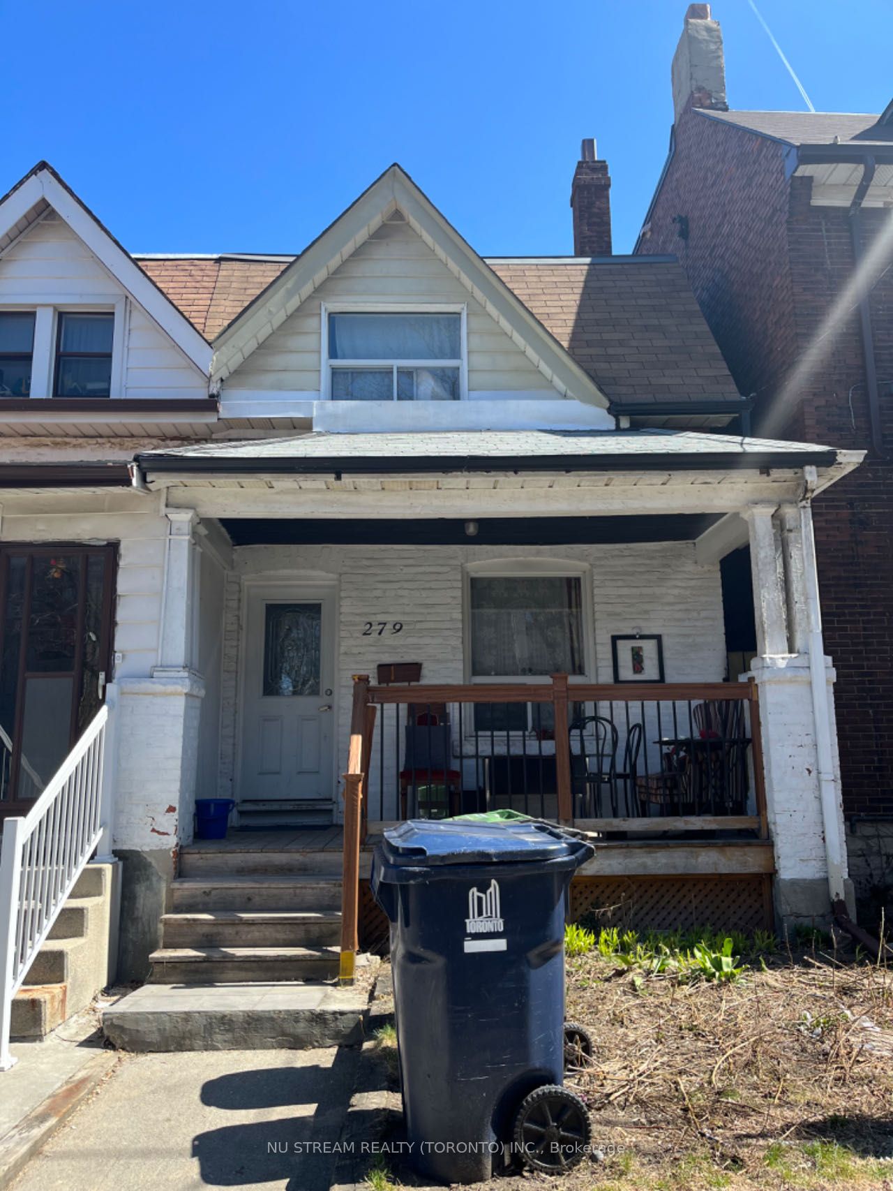 Duplex house for sale at 279 St. Helen