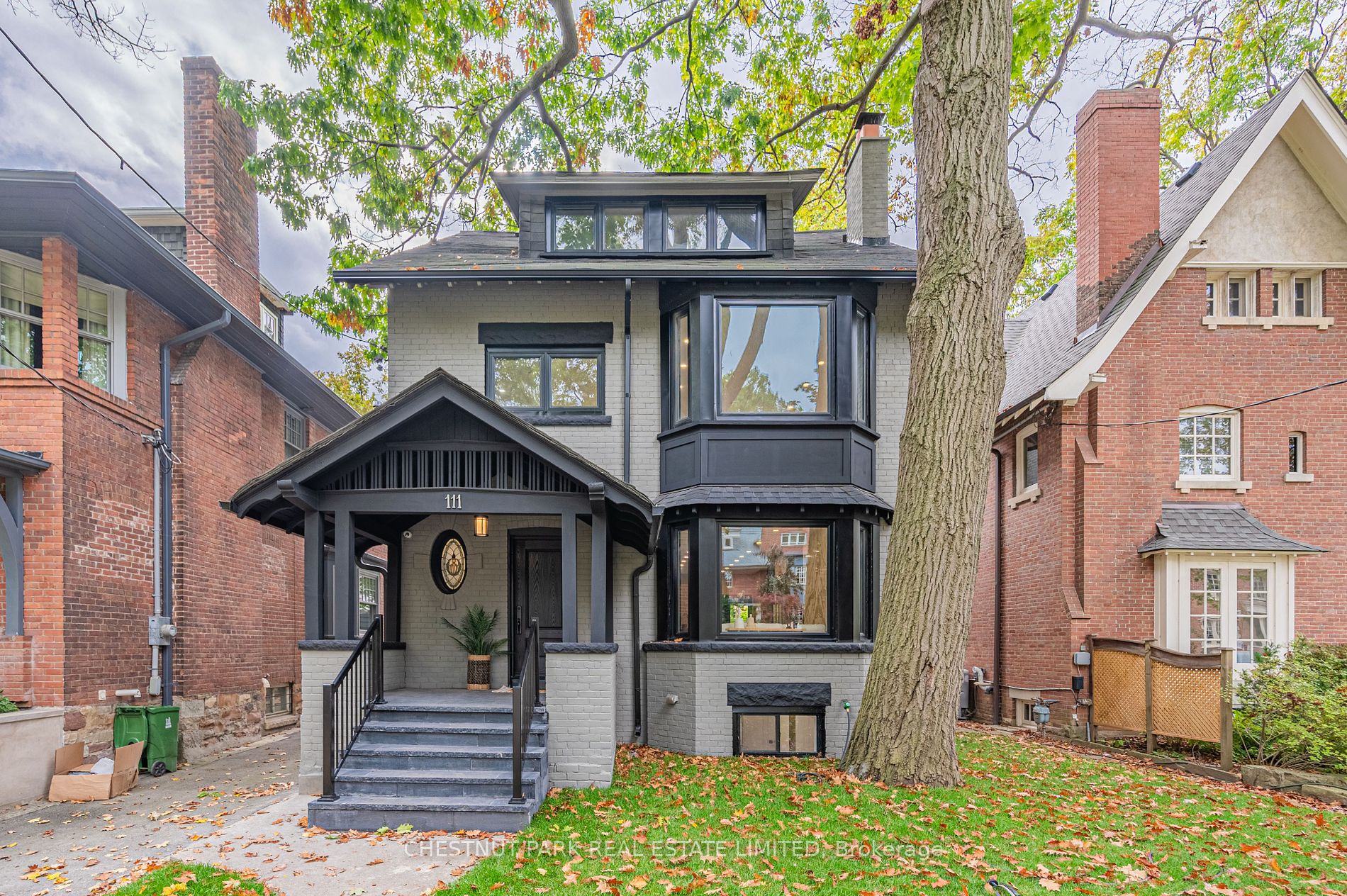 Detached house for sale at 111 Roxborough Dr Toronto Ontario