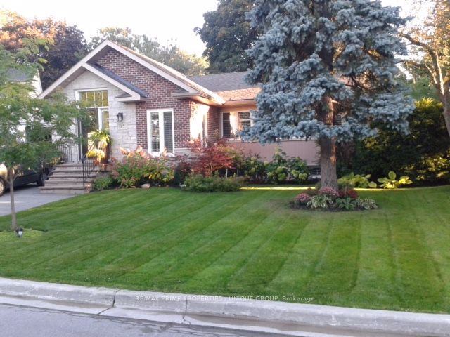 Detached house for sale at 17 Burdock Lane Toronto Ontario