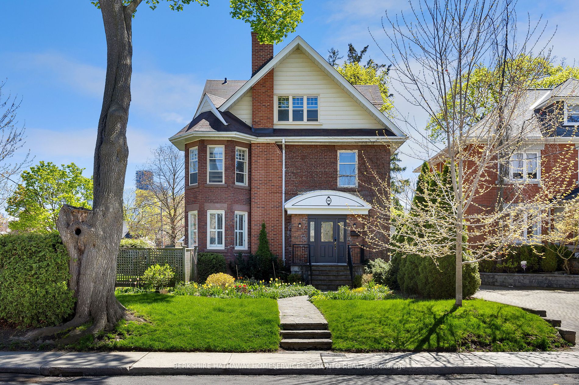 Detached house for sale at 99 Alexandra Blvd Toronto Ontario