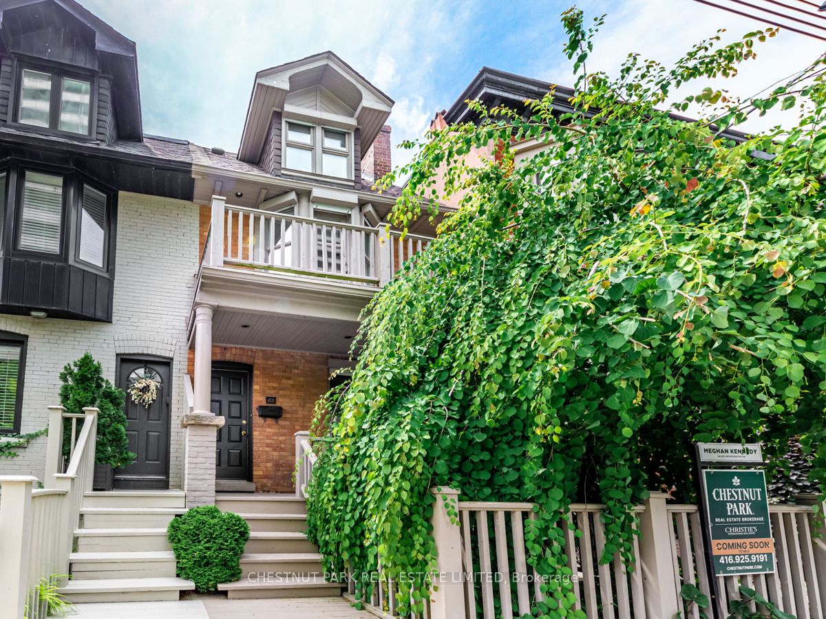 Semi-Detached house for sale at 39 Hillsboro Ave Toronto Ontario