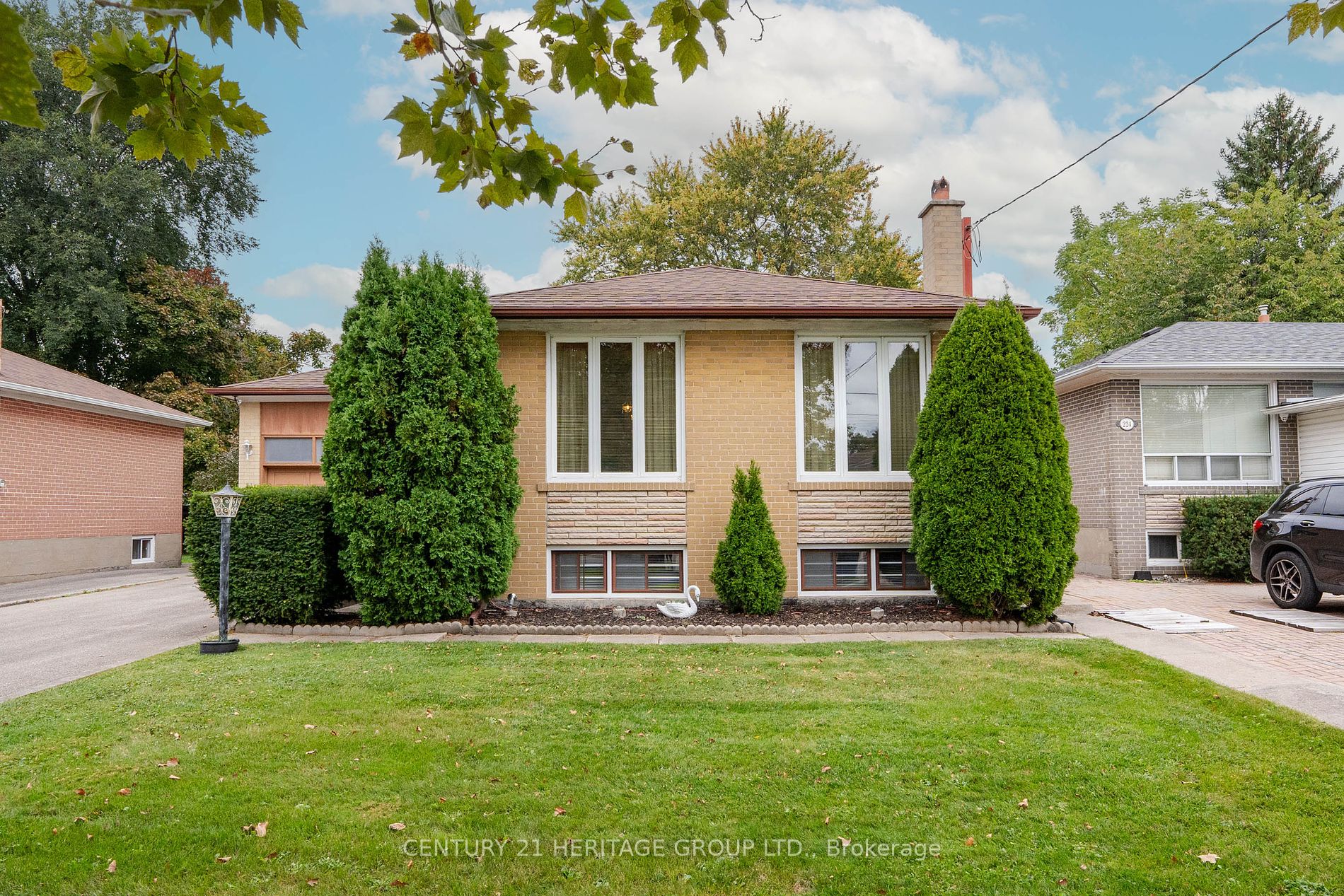 Detached house for sale at 226 Pleasant Ave Toronto Ontario