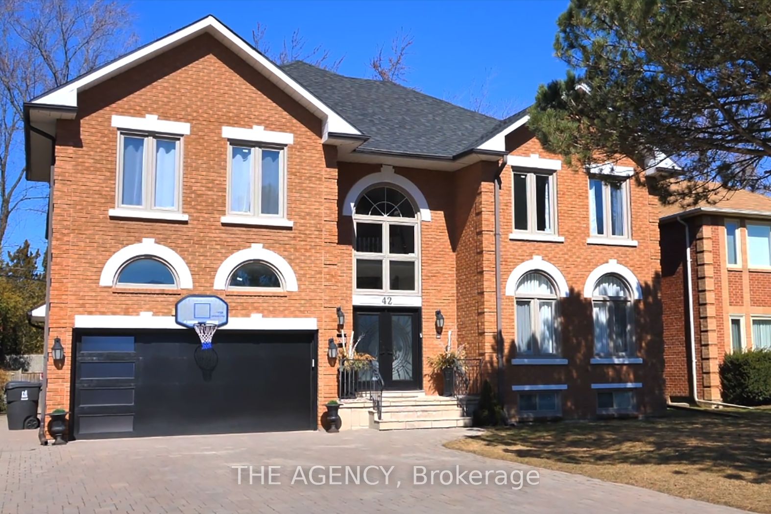 Detached house for sale at 42 Grangemill Cres Toronto Ontario