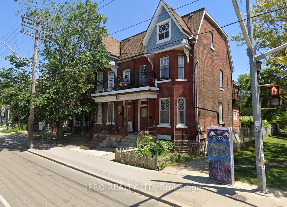 Fourplex house for sale at 993 Dundas St W Toronto Ontario