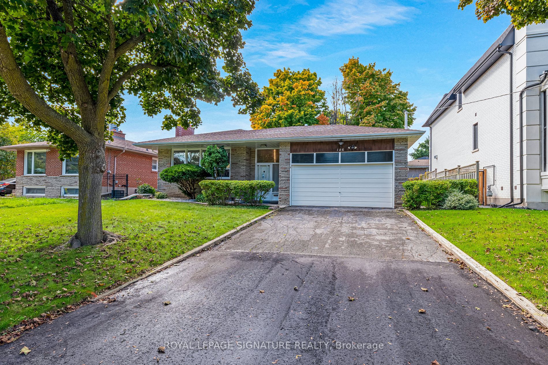 Detached house for sale at 186 Burbank Dr Toronto Ontario