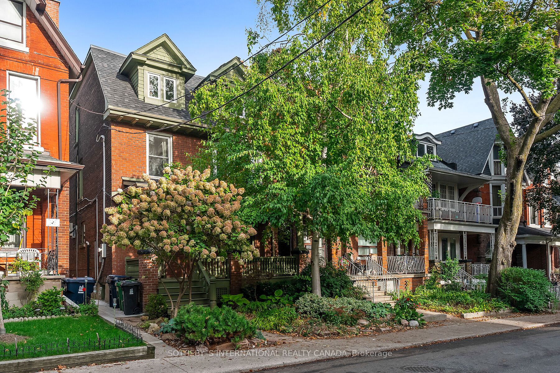 Detached house for sale at 277 Crawford St Toronto Ontario