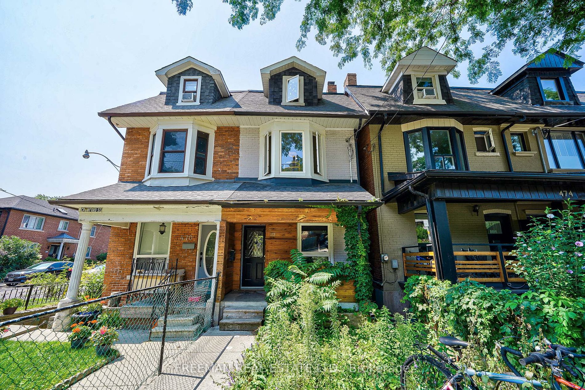 Semi-Detached house for sale at 472 Crawford St Toronto Ontario