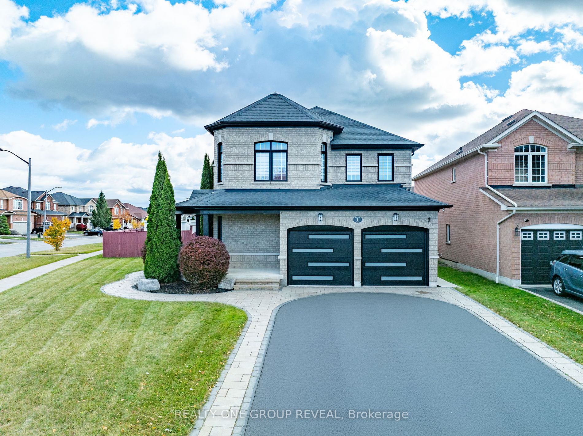 Detached house for sale at 1 Bridgid Dr Whitby Ontario