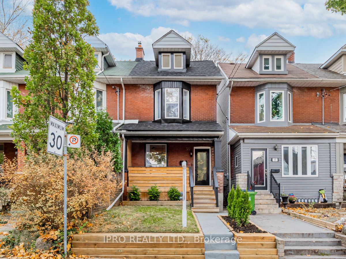 Att/Row/Twnhouse house for sale at 39 Bushell Ave Toronto Ontario