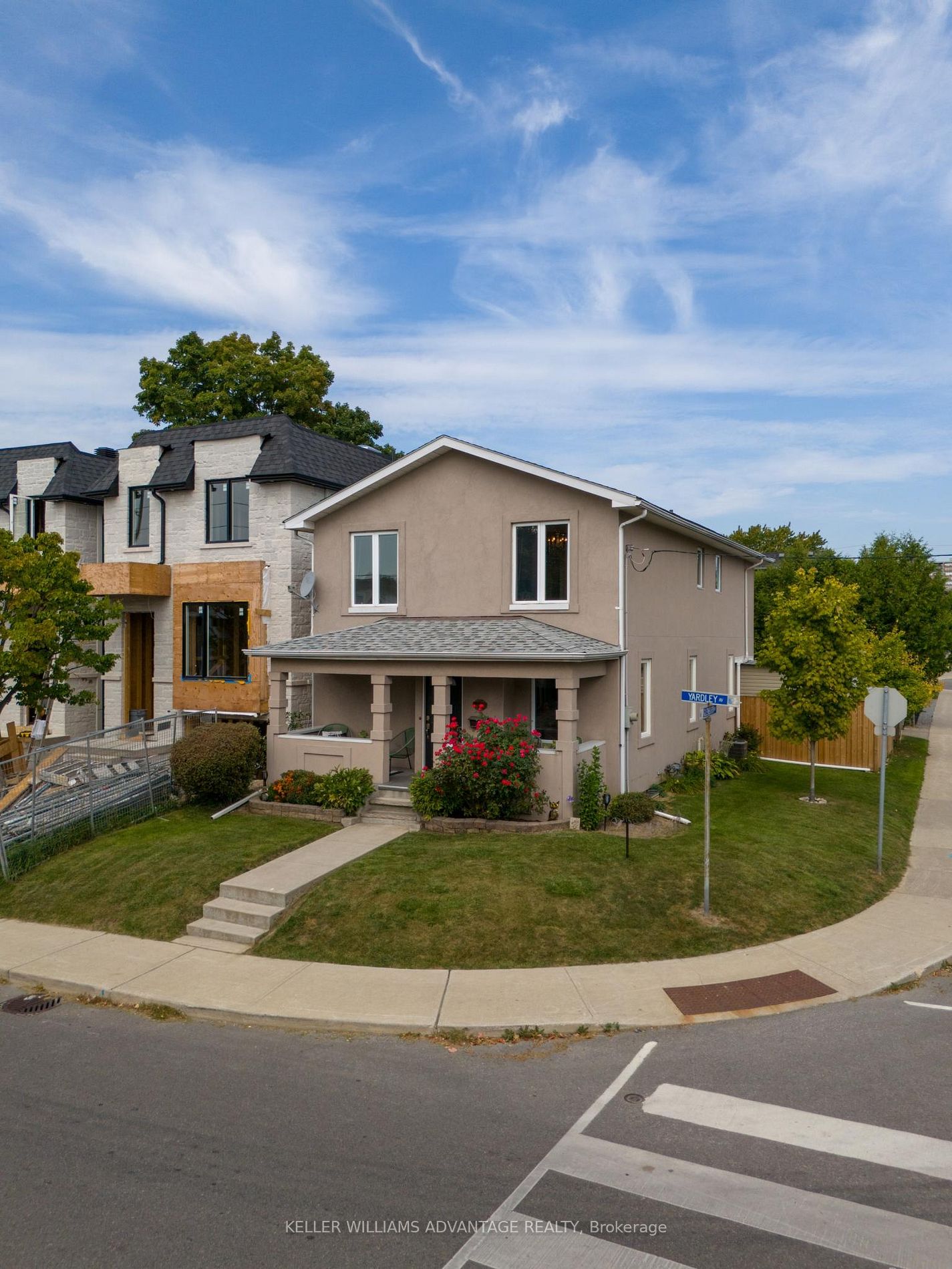 Detached house for sale at 106 Yardley Ave Toronto Ontario