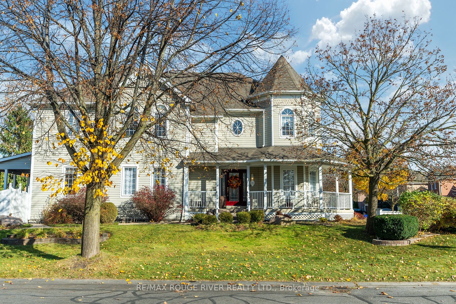 Detached house for sale at 10 Sawyer Ave Whitby Ontario