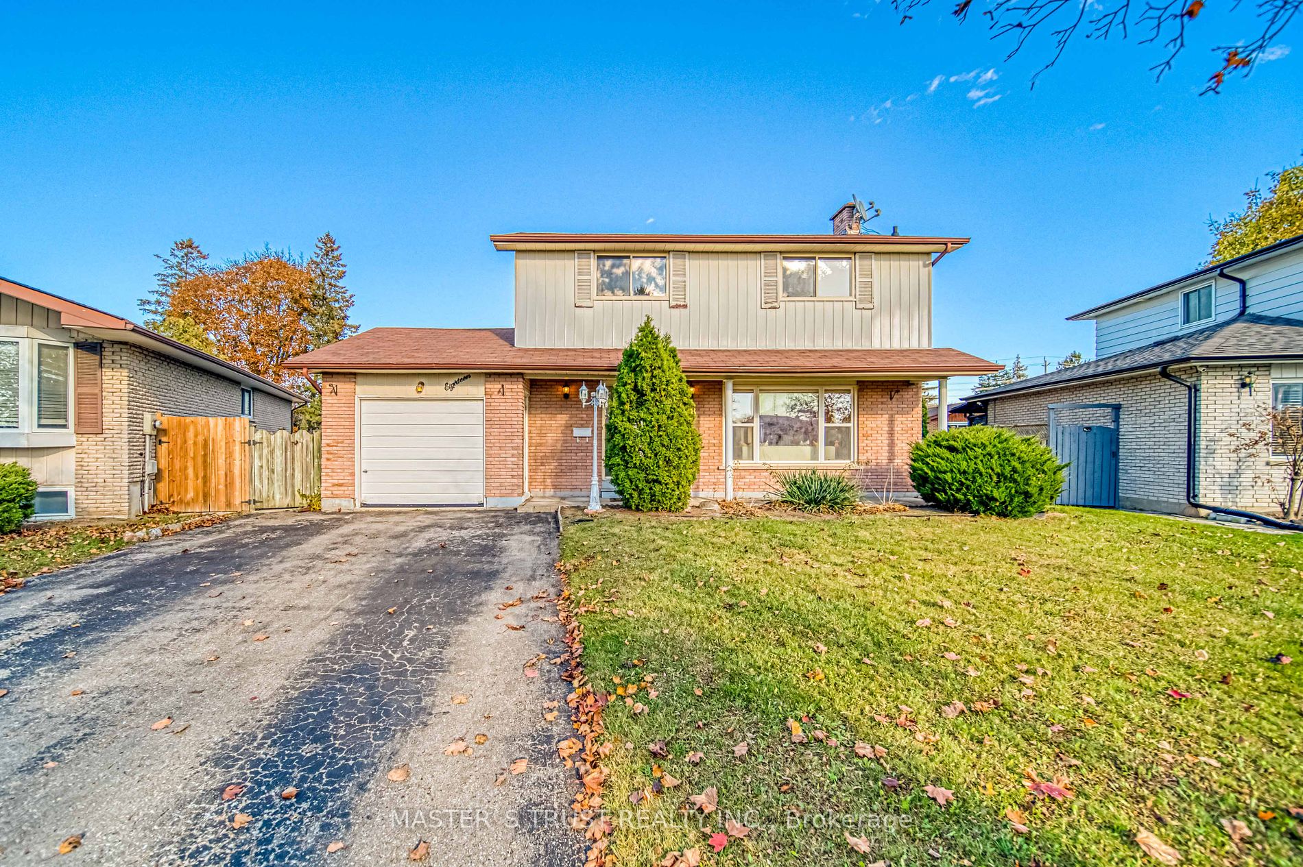 Detached house for sale at 18 Brant Crt Oshawa Ontario