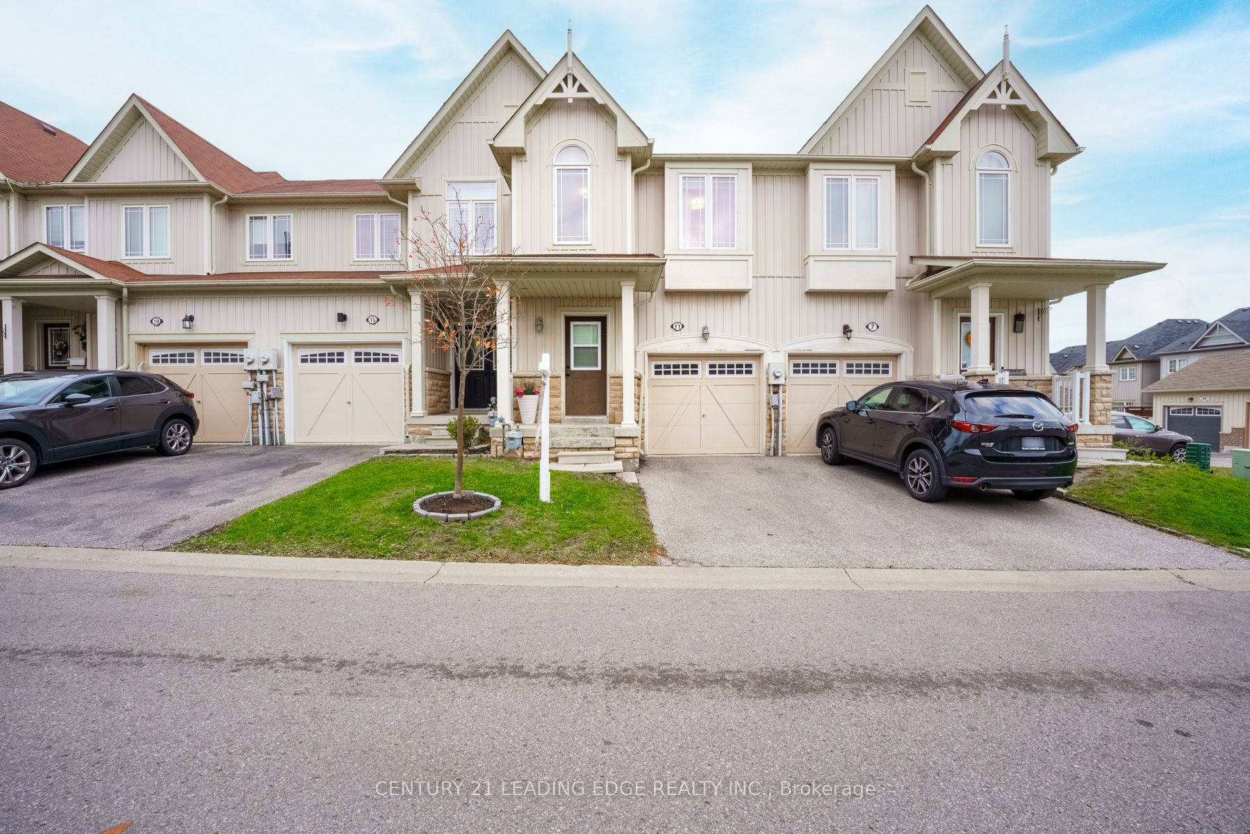 Att/Row/Twnhouse house for sale at 11 Connell Lane Clarington Ontario