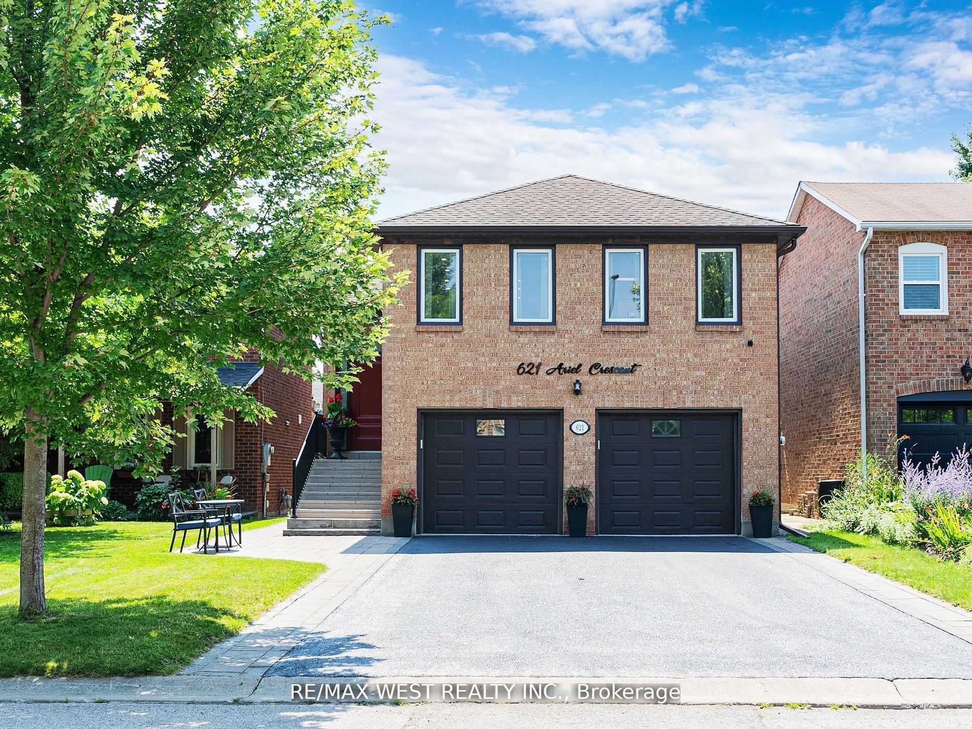 Detached house for sale at 621 Ariel Cres Pickering Ontario