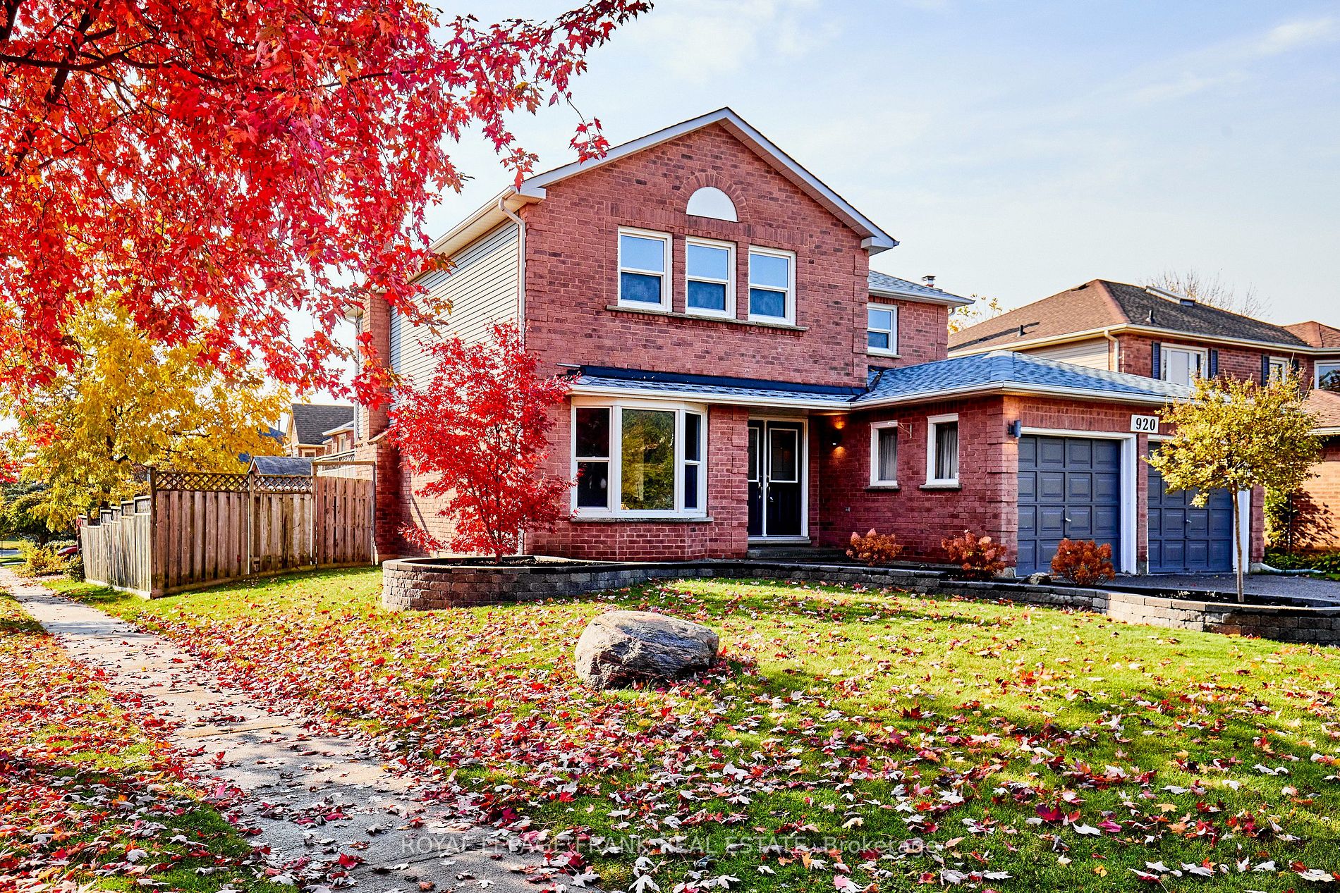 Detached house for sale at 920 Royal Orchard Dr Oshawa Ontario